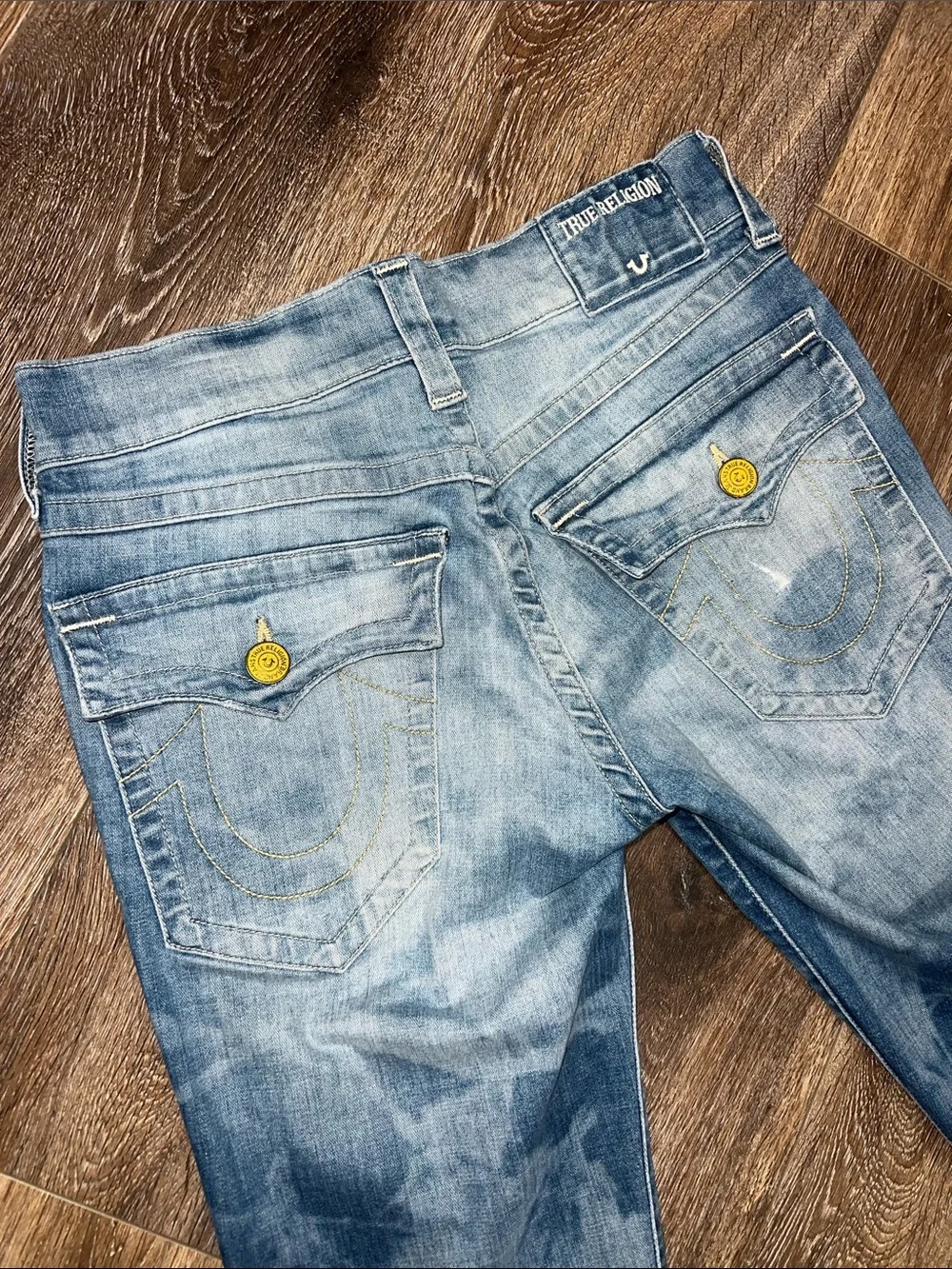 TRUE RELIGION BRAND JEANS® Ricky W/ Flap Back Pocket Shorts 